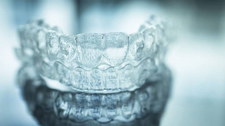 LAVAAN Dental